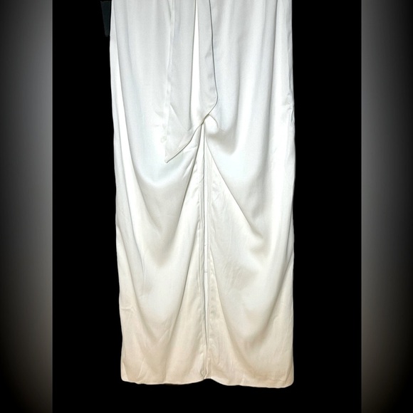 NWT Lulus Angelic Aesthetic Ivory Satin Bow Back Sleeveless V-Neck Jumpsuit, S - Picture 9 of 13